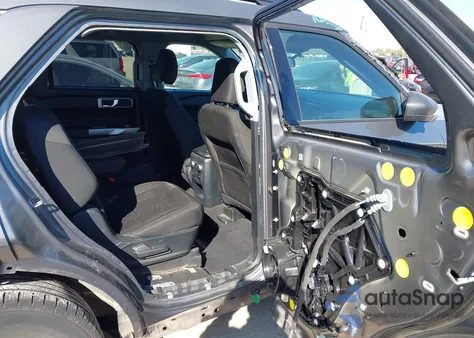 2021 Ford Explorer Xlt z USA, uszkodzony, nr VIN 1FMSK7DH8MGB88531